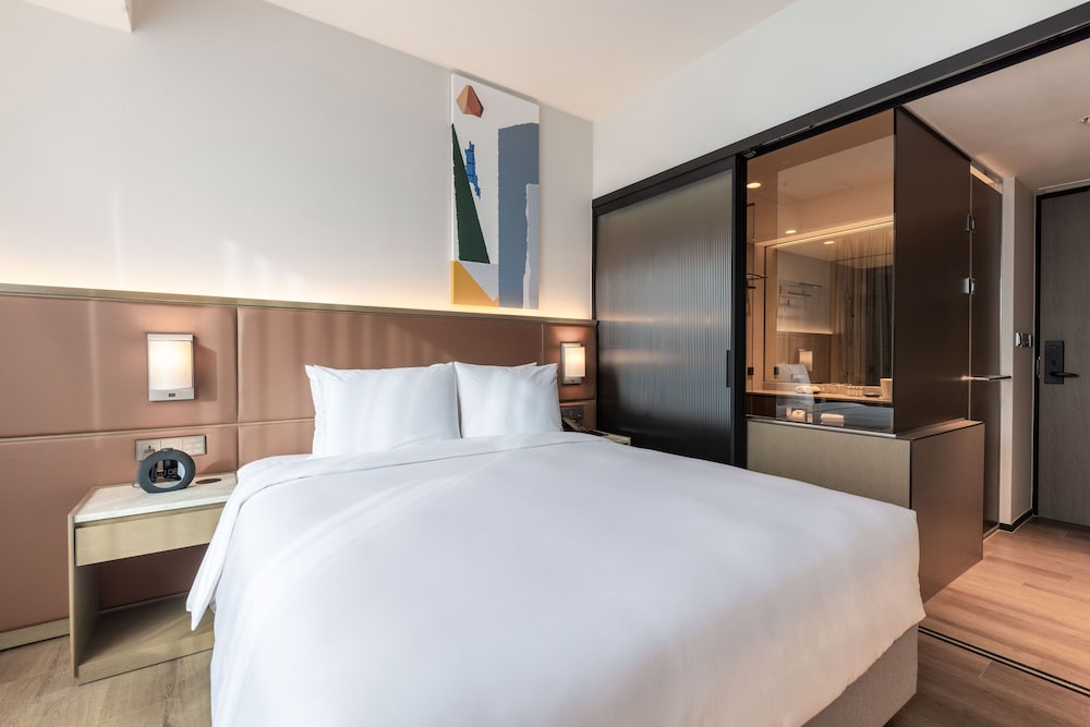 غرفة كومفورت بسرير كوين، AC Hotel by Marriott Seoul Gangnam 3/7