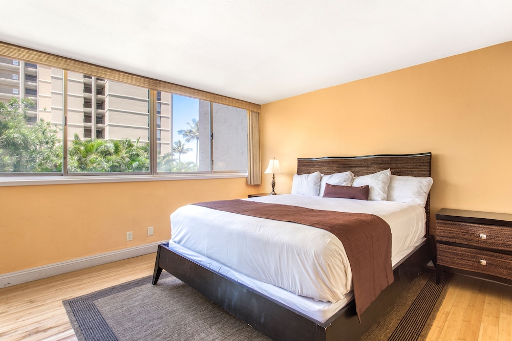Royal Kahana Maui by OUTRIGGER 17/77