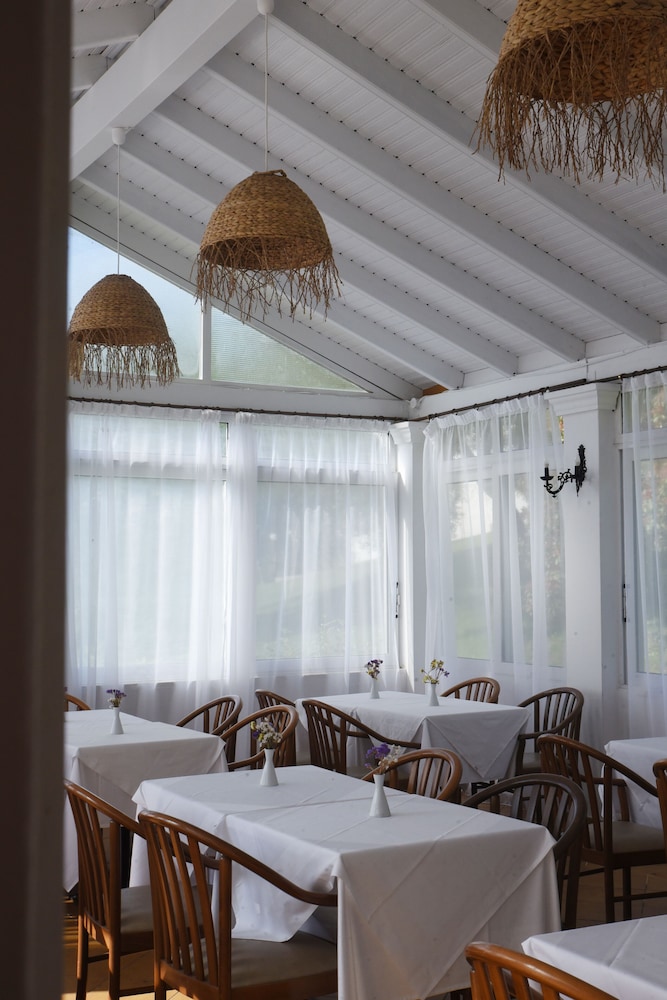 Rebeccas Village Corfu 35/50