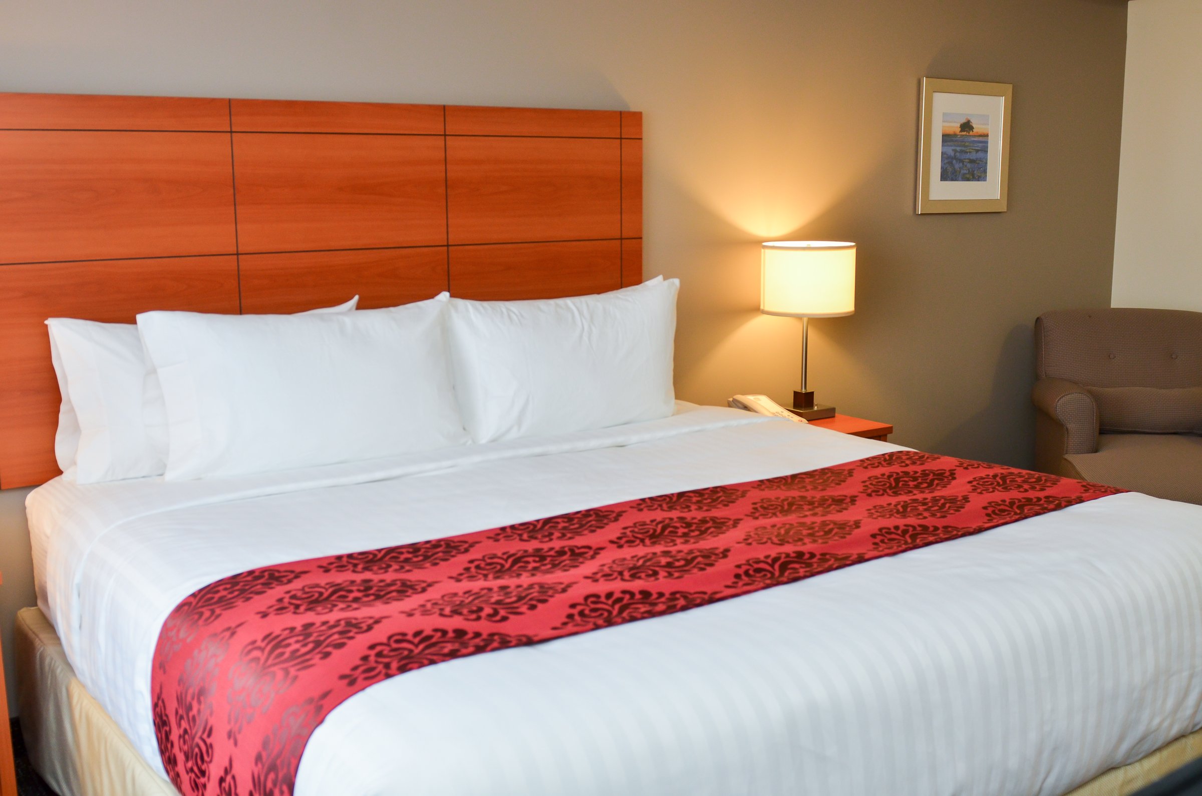 Best Western Thompson Hotel Suites 9/43