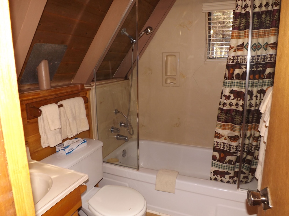 SIGNATURE, CABIN, MOUNTAIN VIEW, PRIVATE BATHROOM