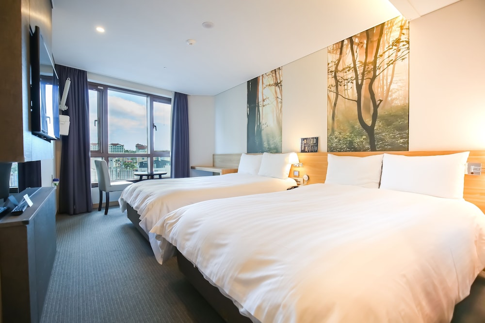 City, Deluxe, 2 Double Beds