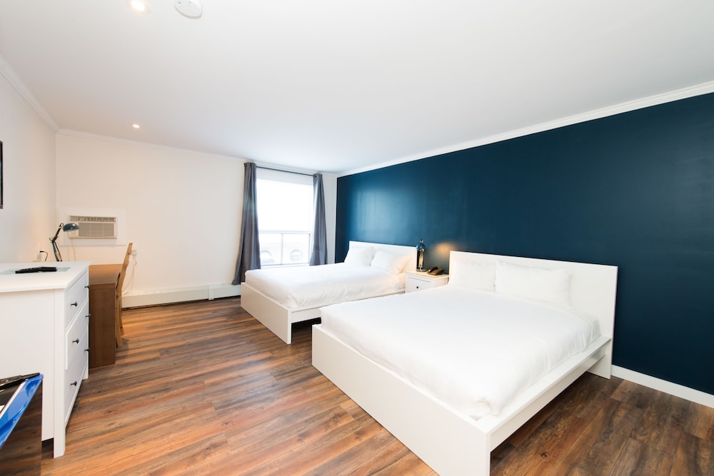 Cloud 9 Inn 31/72