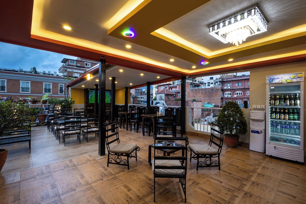 Hotel Himalayan Oasis 35/50