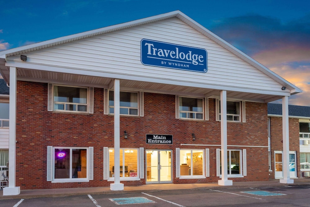 Travelodge by Wyndham Amherst 1/48