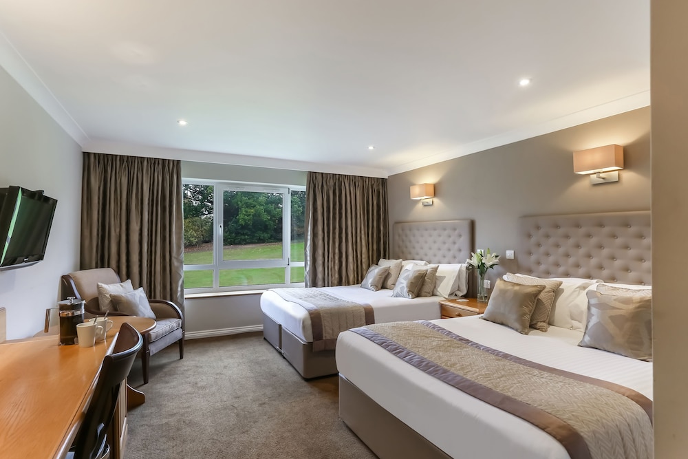 Stoke By Nayland Hotel 8/80