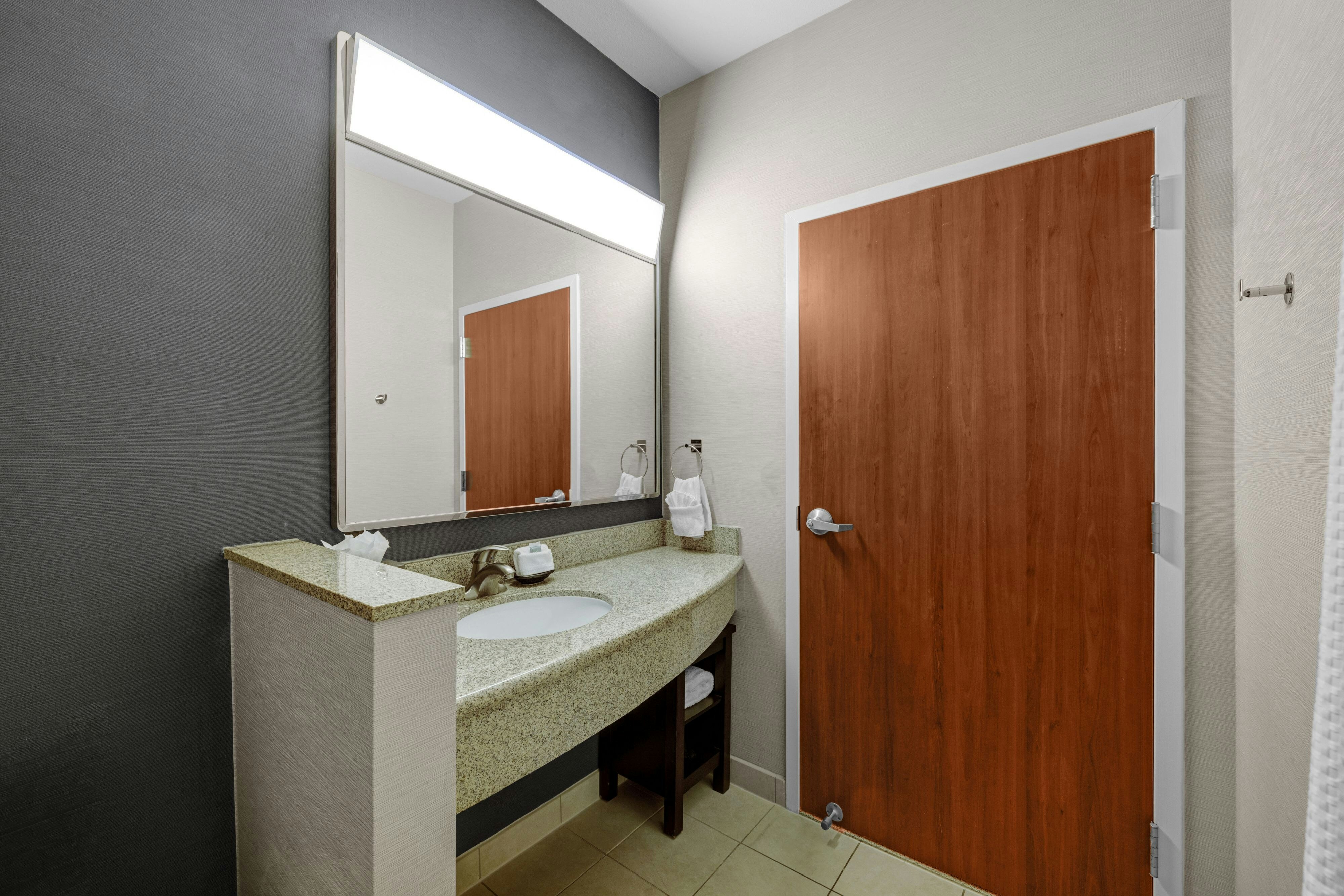 Courtyard by Marriott Fort Worth West at Cityview 50/50