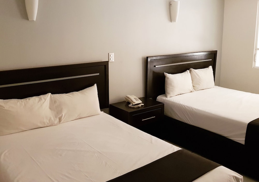 Capital O Hotel Victoria Morelia 18/55