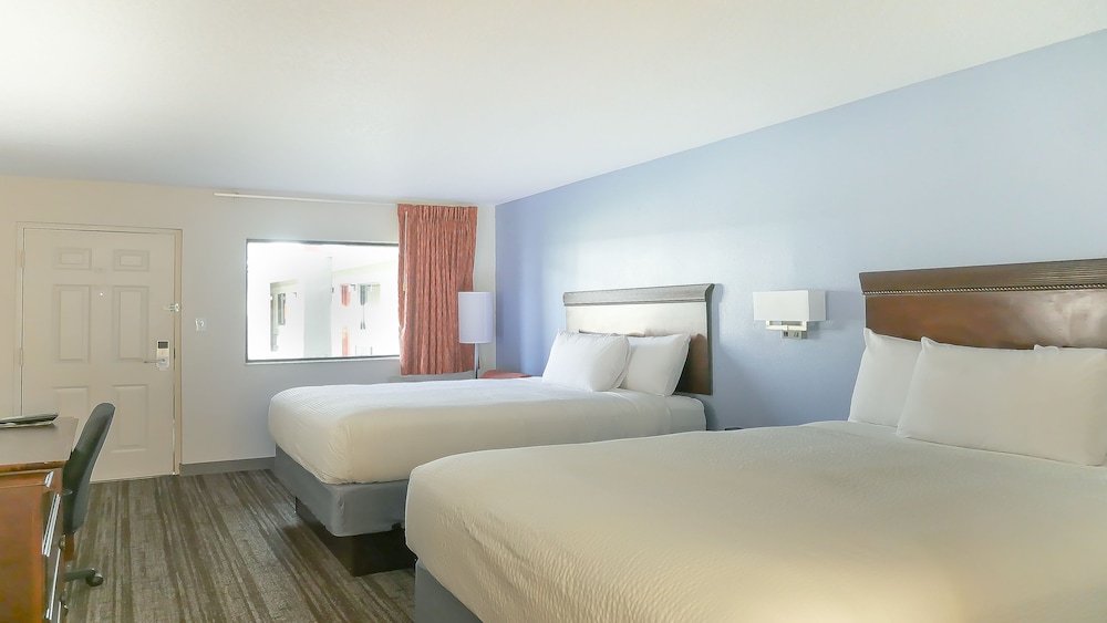 Hotel South Tampa and Suites 23/35