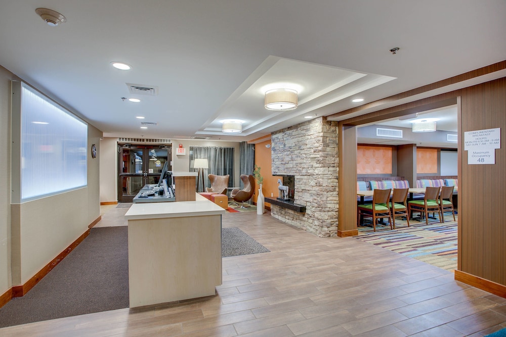 FAIRFIELD INN BY MARRIOTT BURLINGTON WILLISTON 6/40