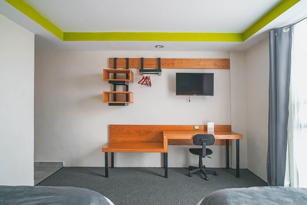Hotel Brisas Express 27/48
