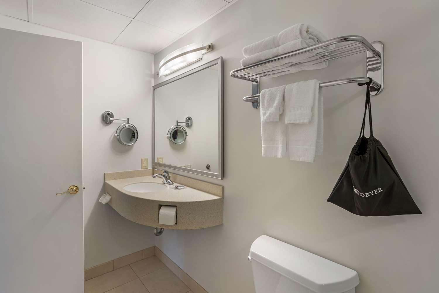 جناح بسرير كينج مع أريكة، Best Western Dubois Hotel 5/6