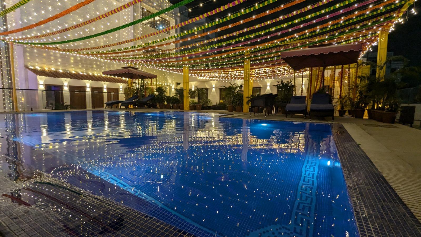 VATIKA PREMIER HOTEL 10/25