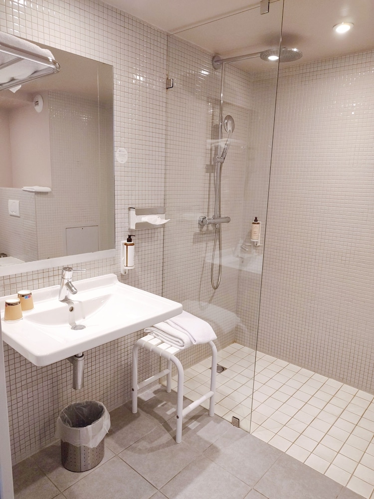 Mercure Bourg En Bresse 49/50