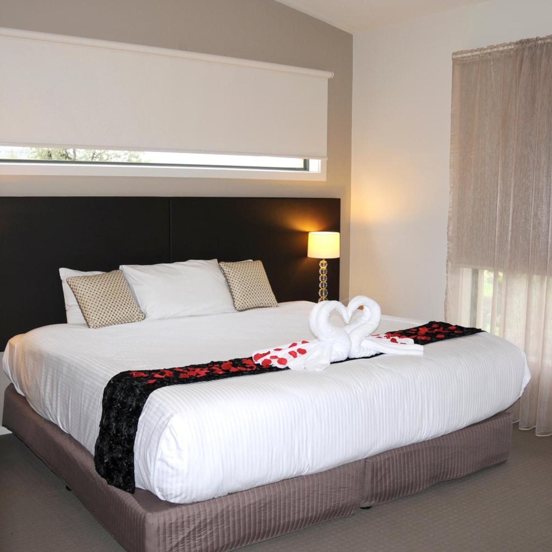 1 Bedroom, Suite, Quality Hotel Point Cook 3/8