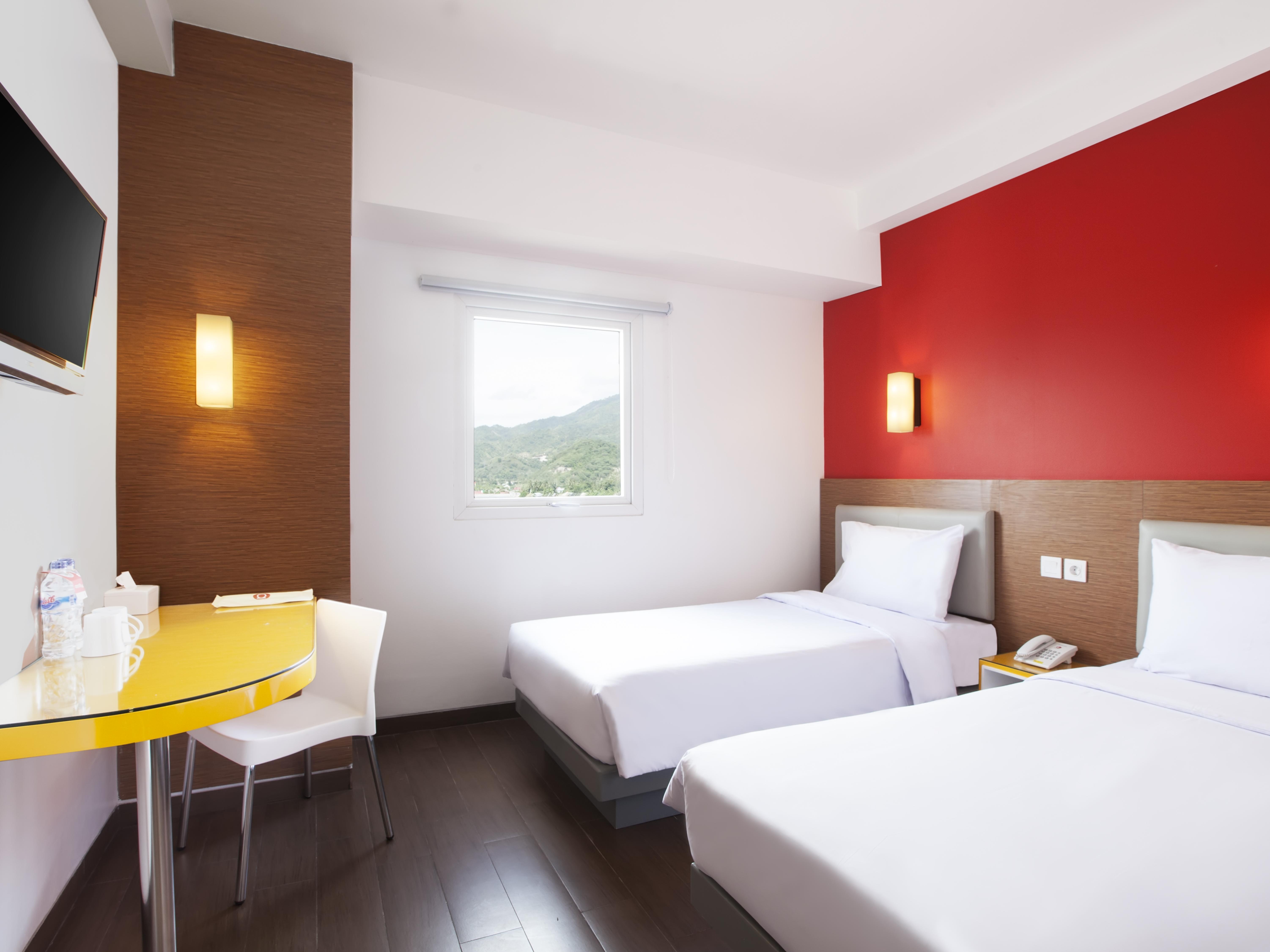 Smart, Twin Beds