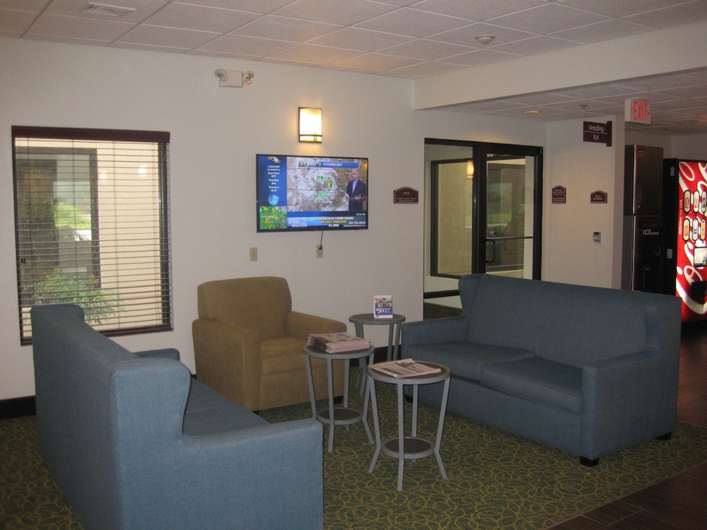 Best Western Plus Springfield Airport Inn 24/39