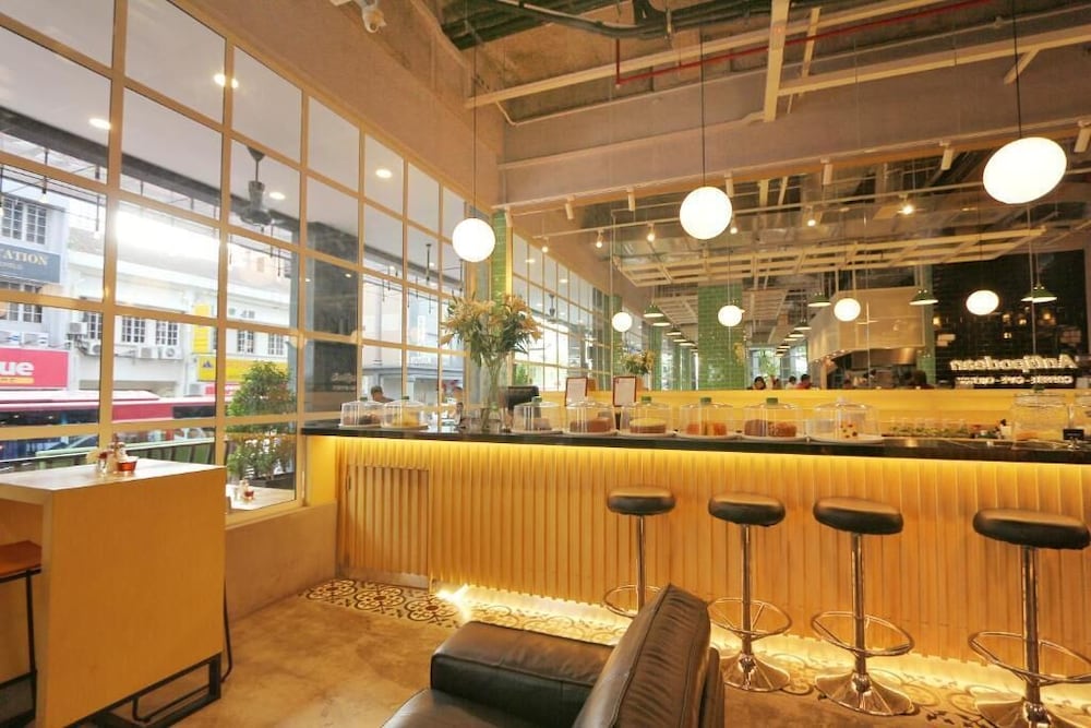 Travelodge Kuala Lumpur City Centre 8/66