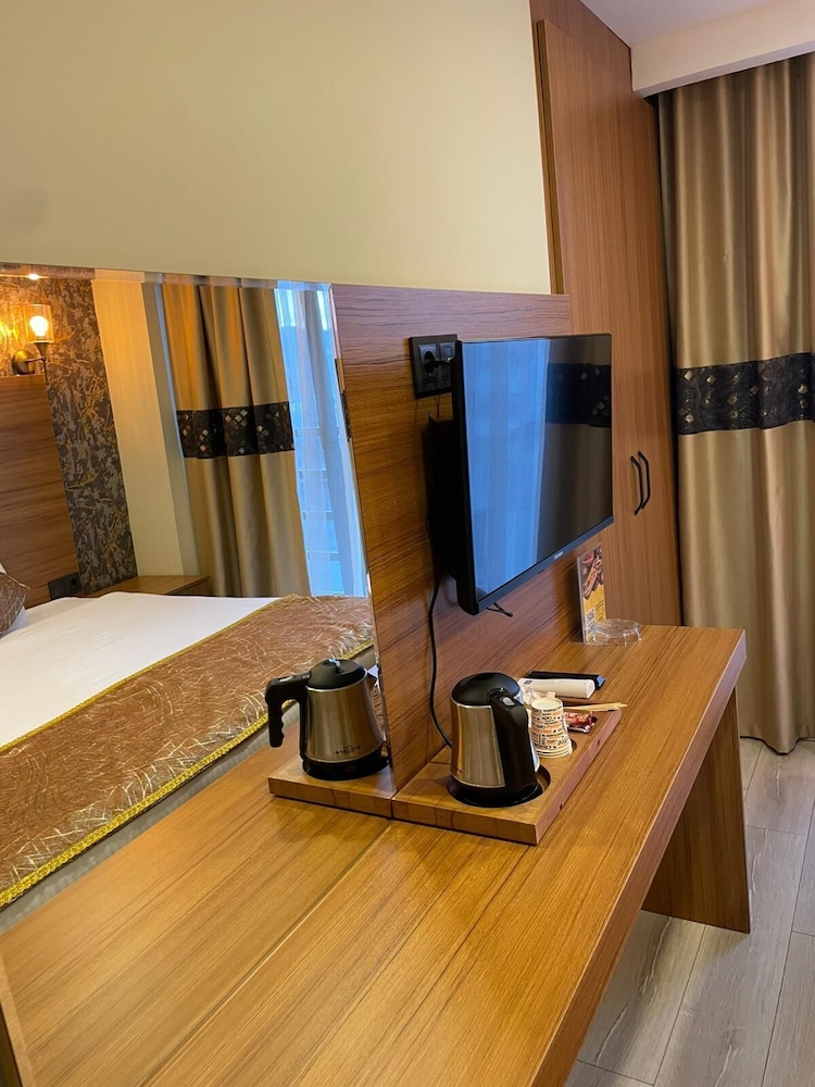 Mse Golden Lux Hotel 38/50