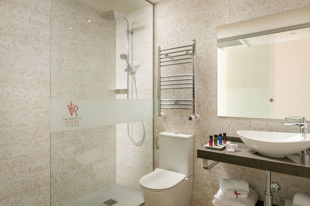 Salamanca Luxury Plaza 18/19