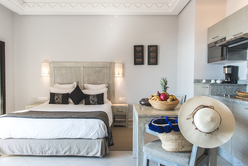 Paradis Plage Surf Yoga Spa Resort 22/83