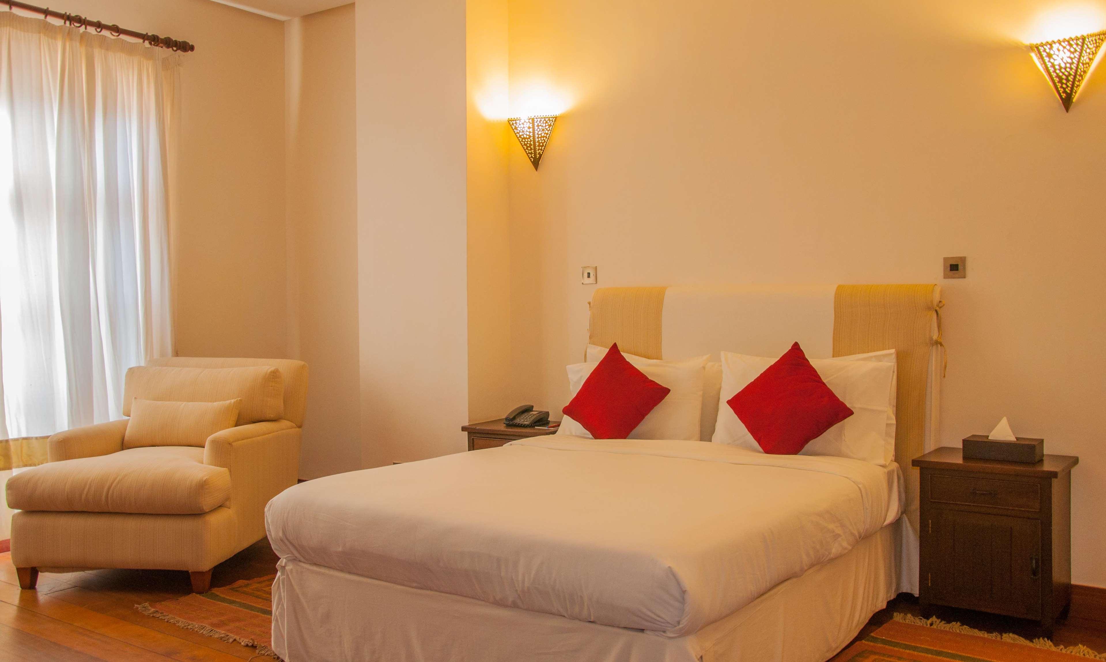 EXECUTIVE, SEA VIEW