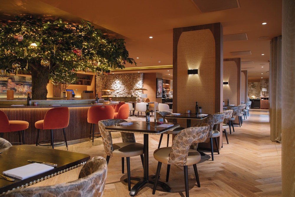 Van der Valk Hotel Apeldoorn De Cantharel 32/48