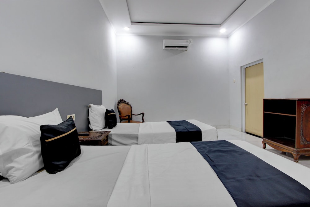 Oyo 3934 Hotel Istana Syariah Ex Istana Pekalongan 15/50