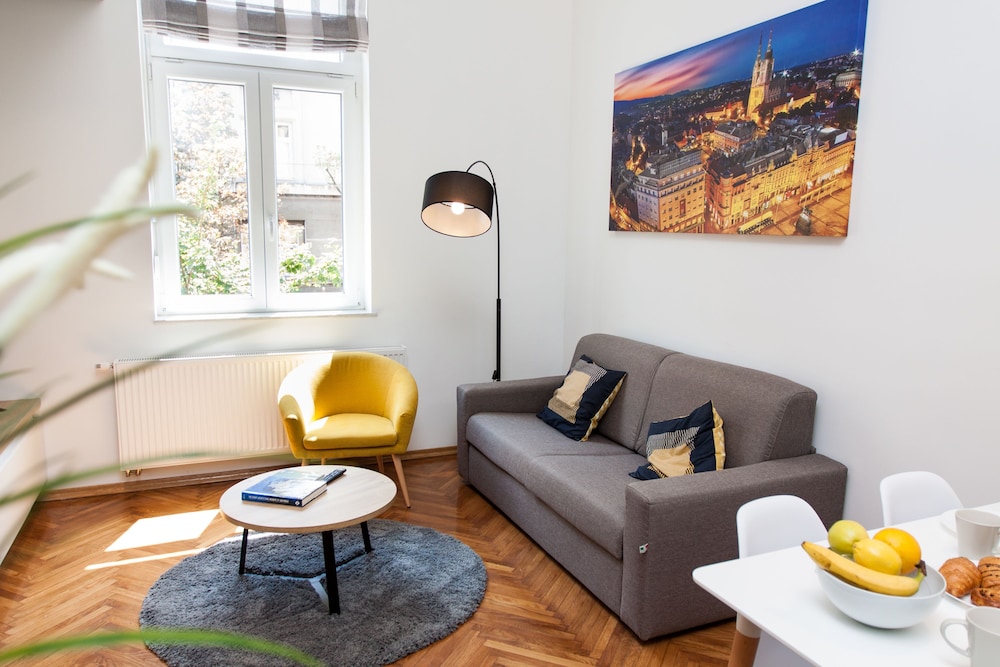 Loox Serviced Apartments Hatzova 9/33