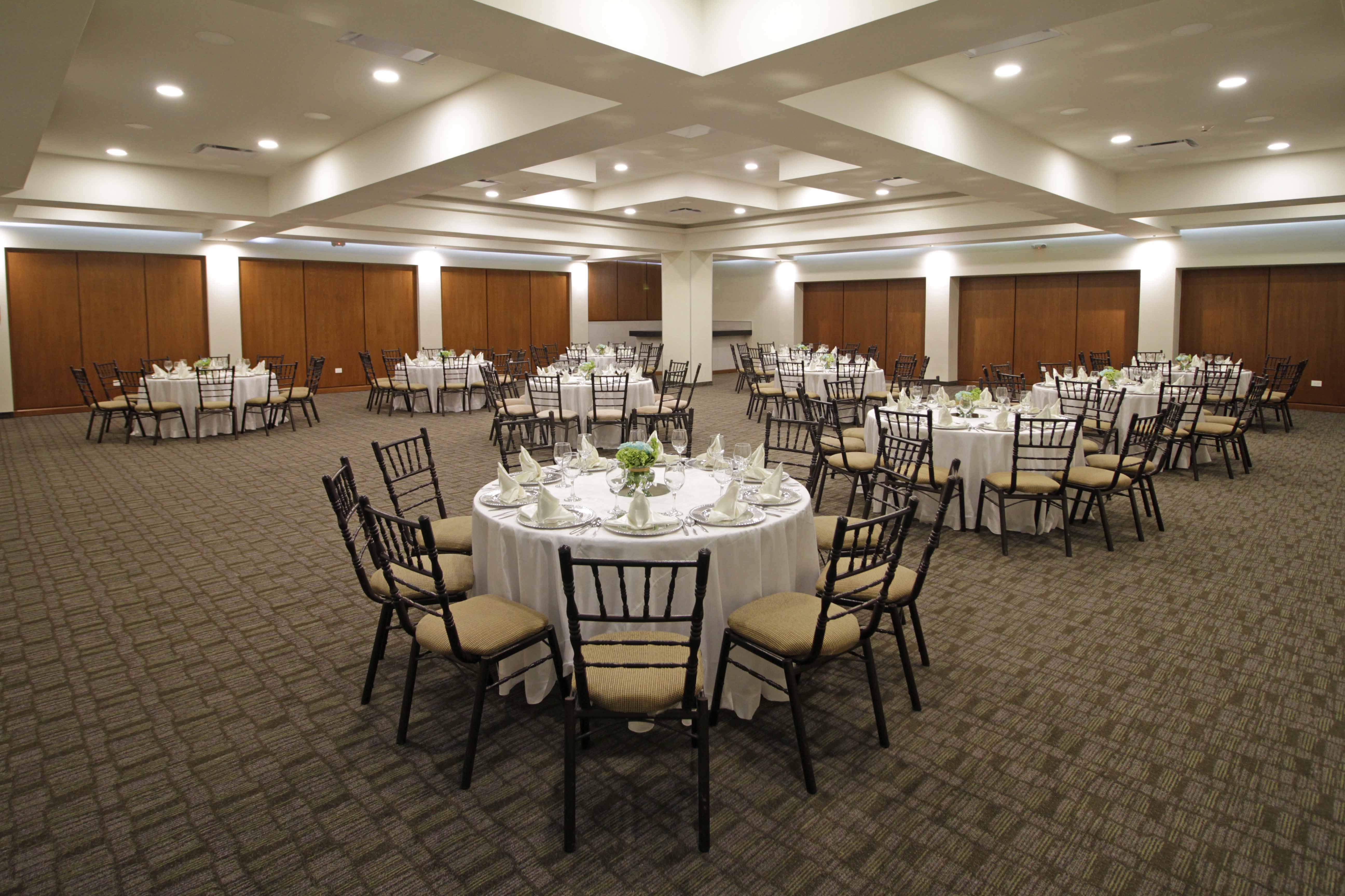 Holiday Inn Monterrey-Norte 28/48