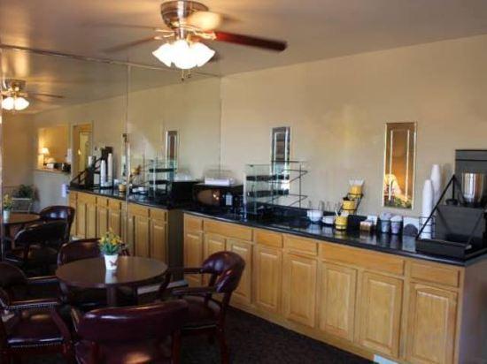 Rocky River Inn 16/26