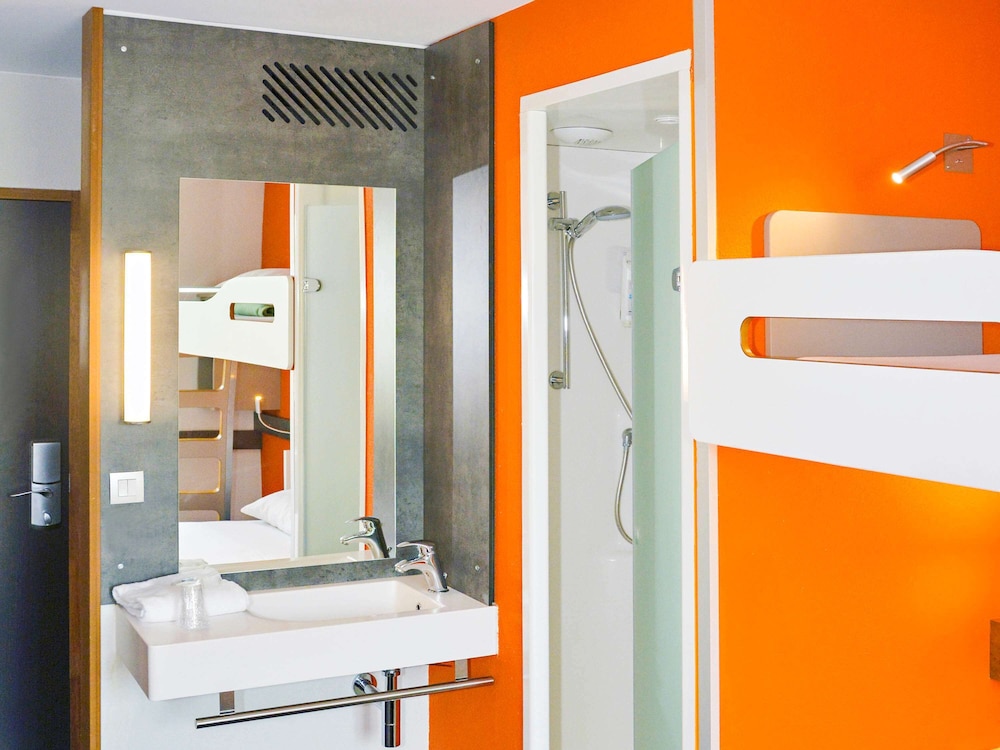 Ibis Budget Archamps Porte De Geneve 20/55