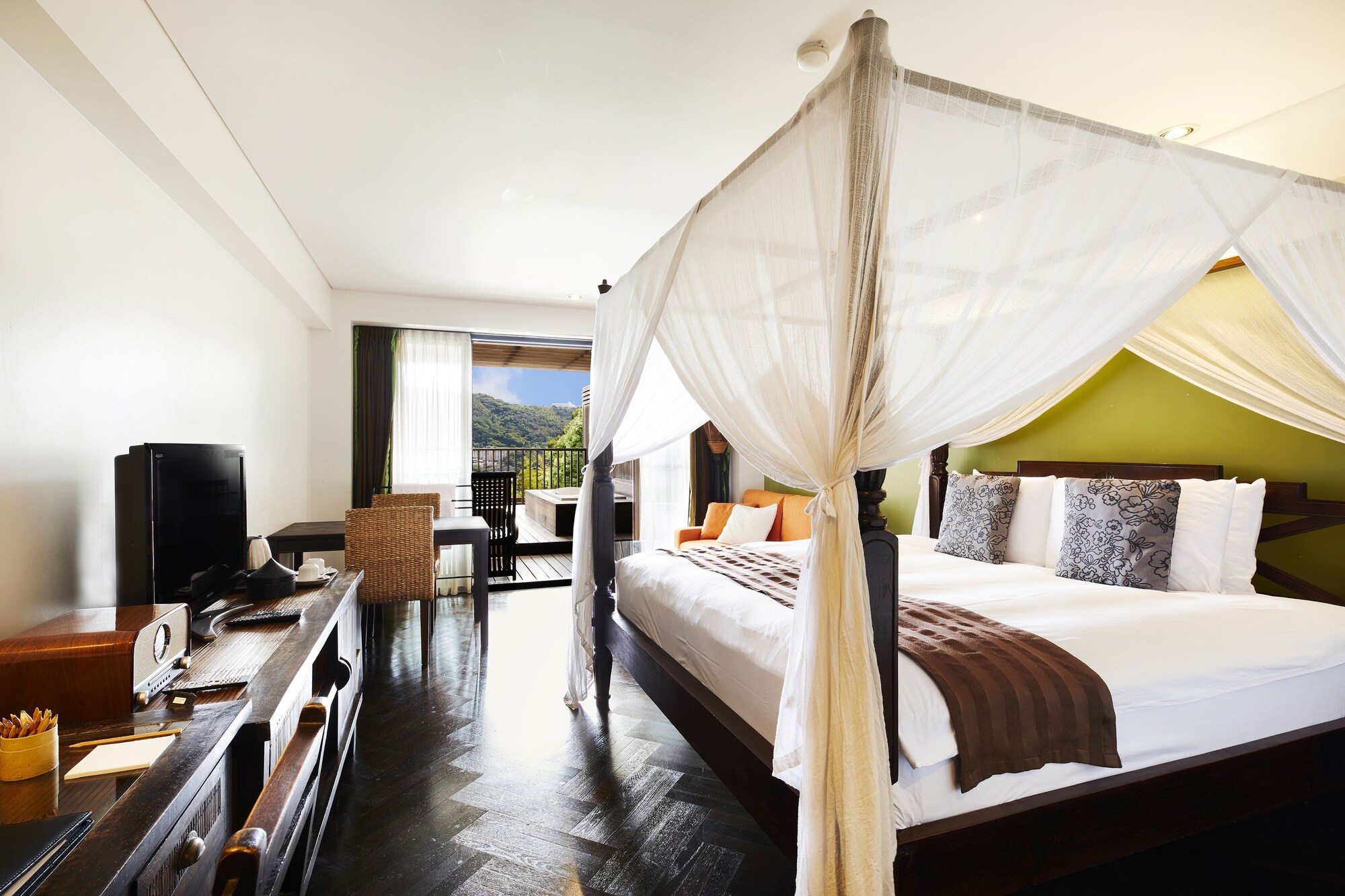 Resort, King Bed, Outdoor Bath