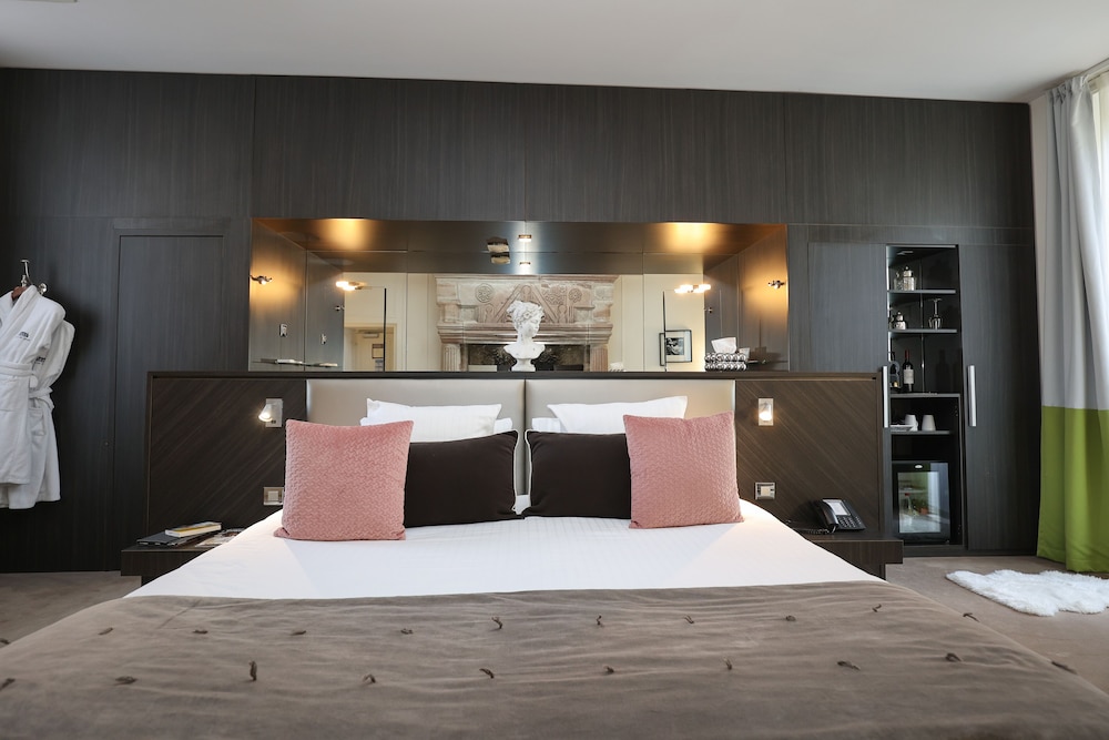 Chateau Lacan Hotel 7/50
