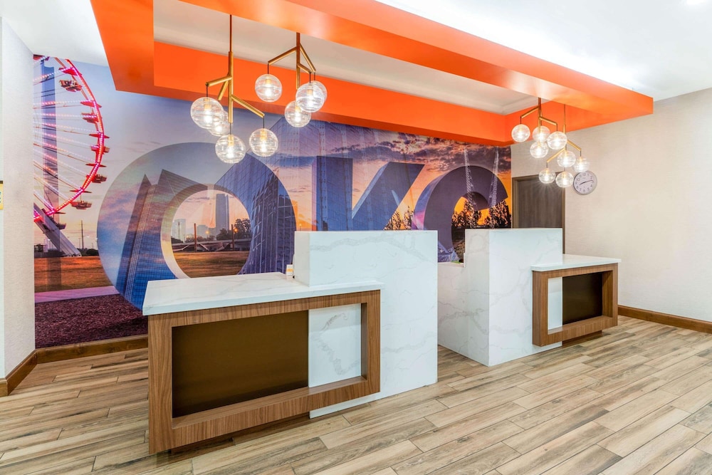 La Quinta Inn & Suites by Wyndham Oklahoma City Airport 5/50