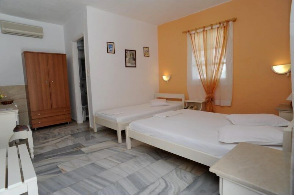 Akrogiali Hotel 9/34