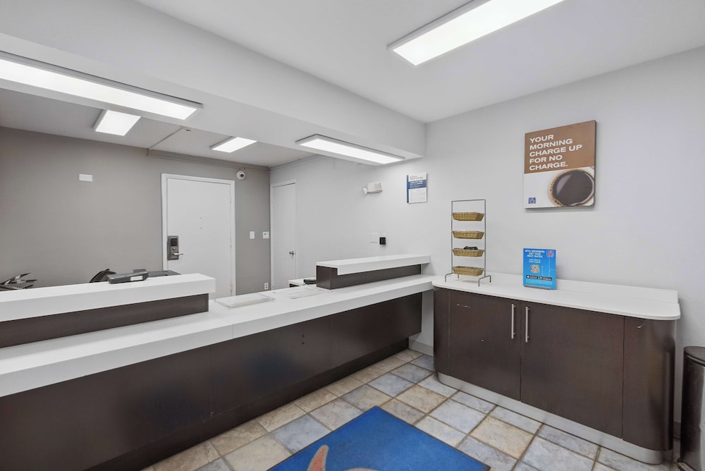 Motel6 Normal, IL - Bloomington Area 7/39
