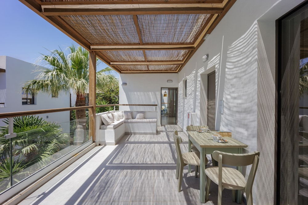 Galazio Beach Resort 42/68