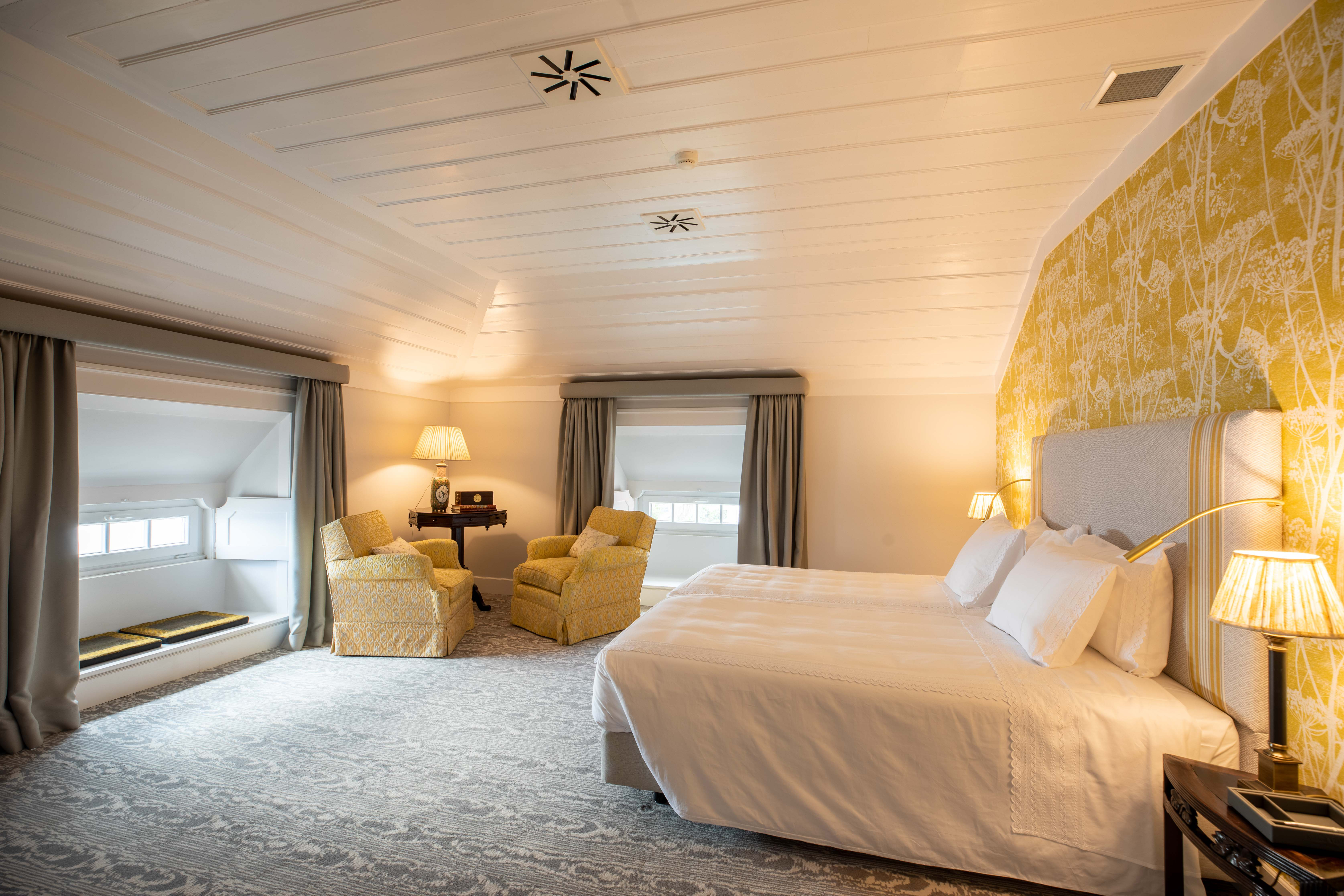Suite, Lateral Side Ocean View, Attic