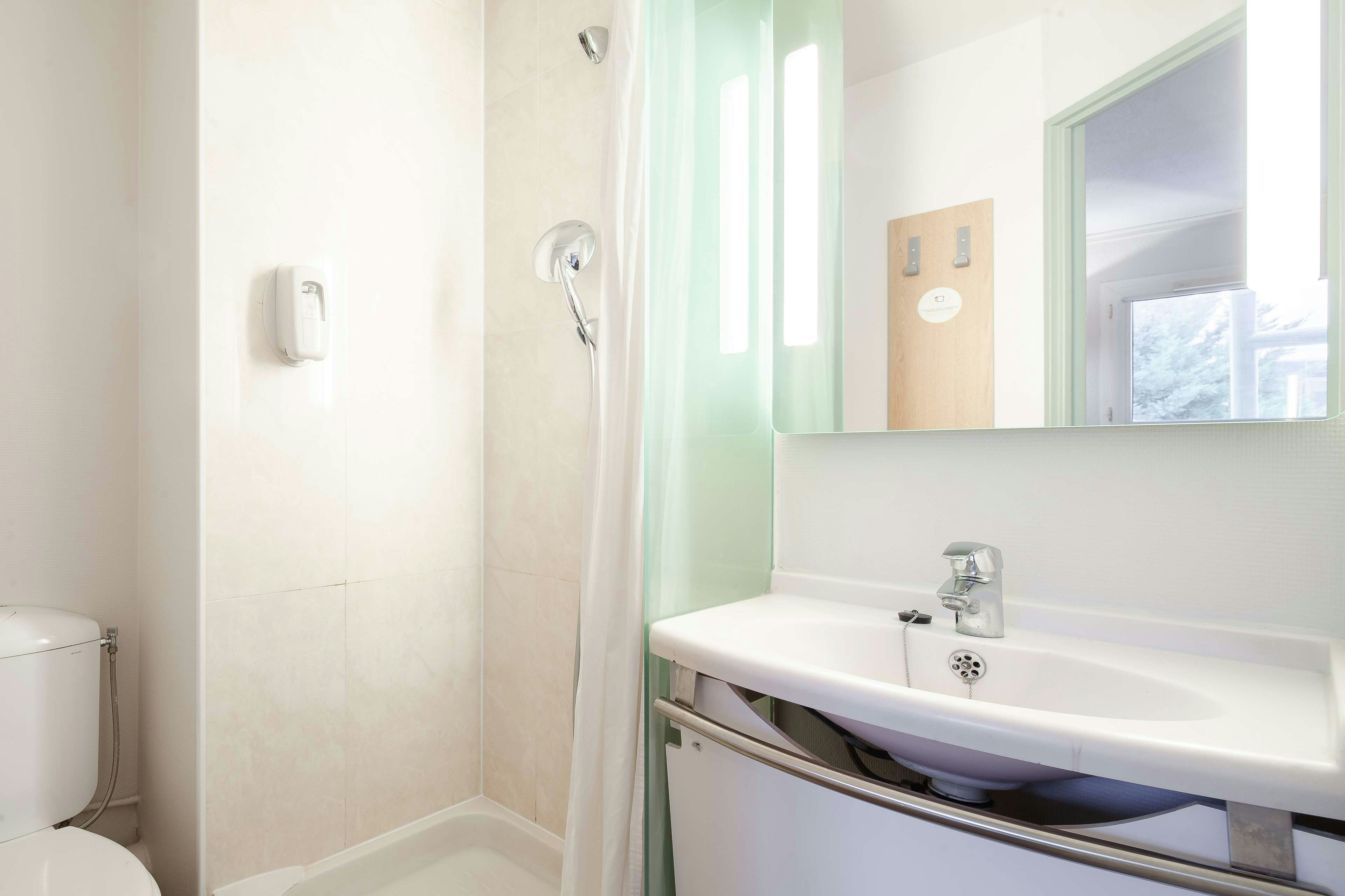 B&B Hotel Montlhery 12/12