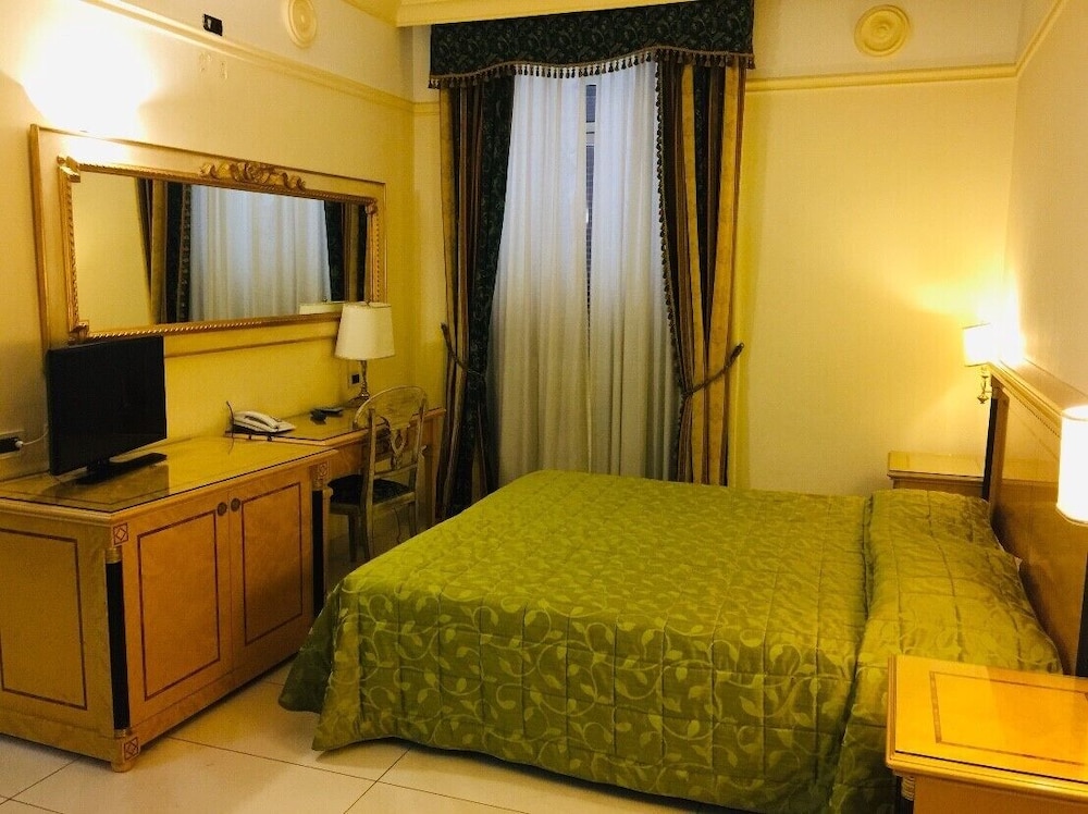 Hotel Champagne Palace 14/67