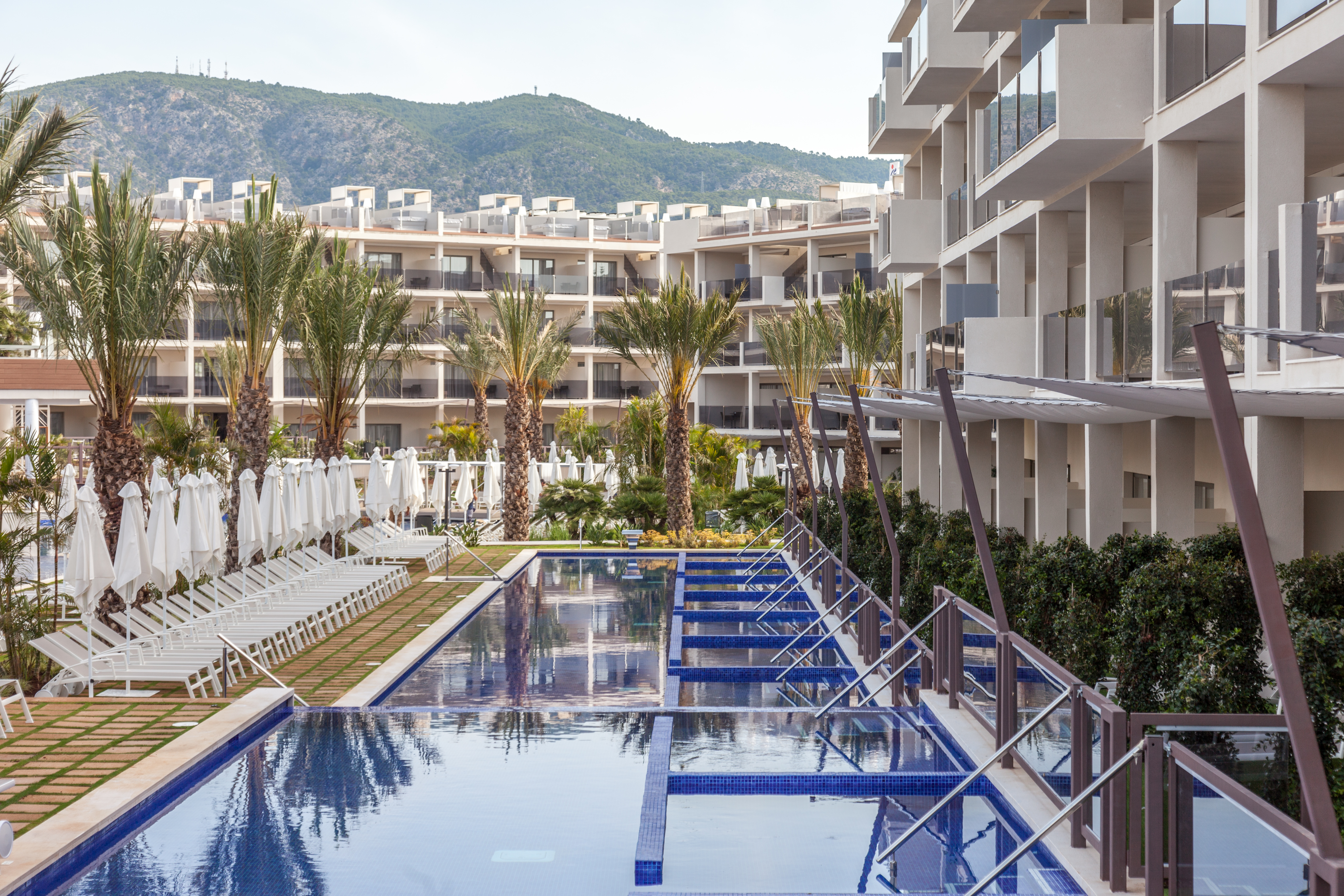 Zafiro Palace Palmanova 73/75