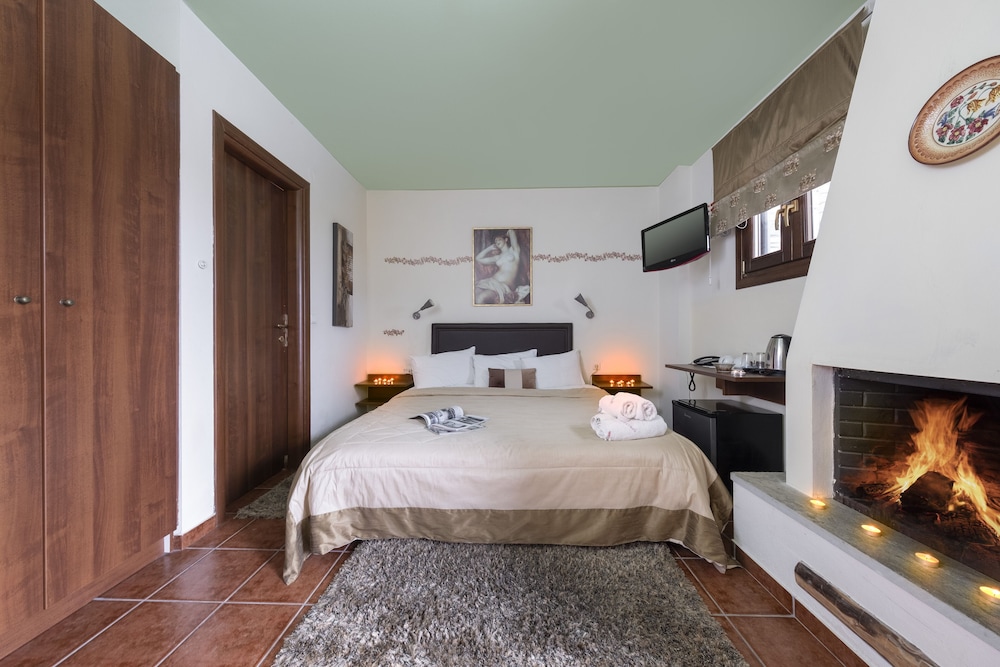 Petradi Hotel 35/75