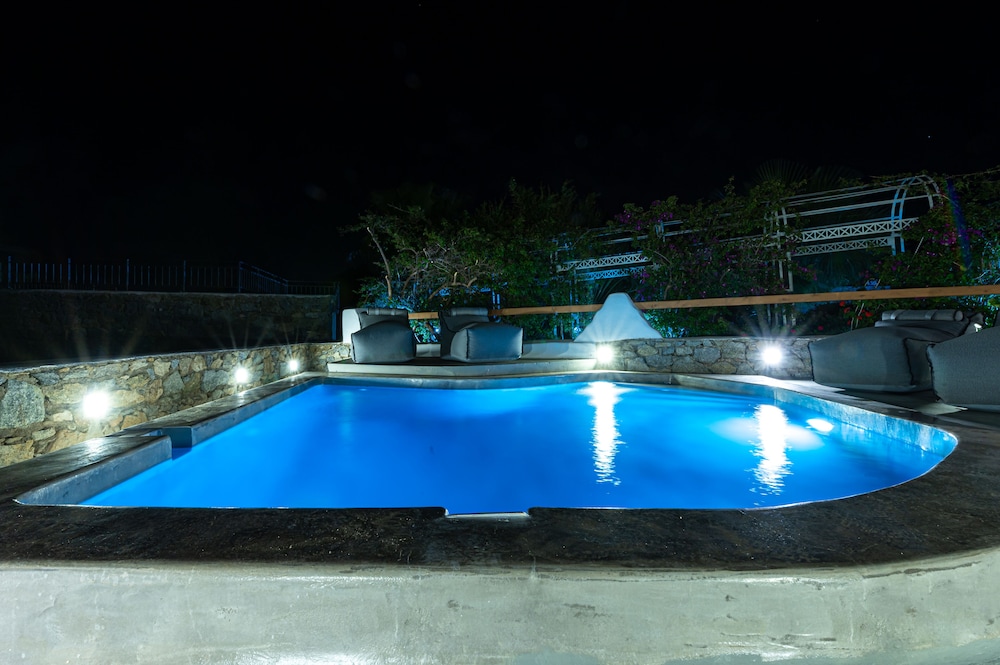 9 Muses Villas Mykonos 40/50