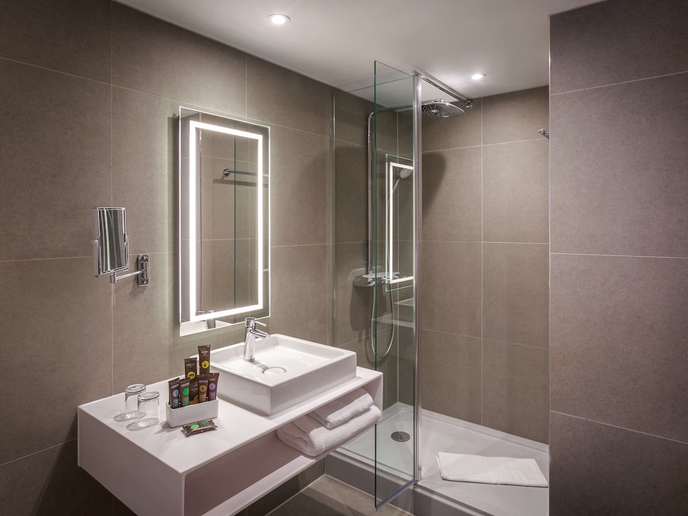NOVOTEL CAMBRIDGE NORTH 30/70