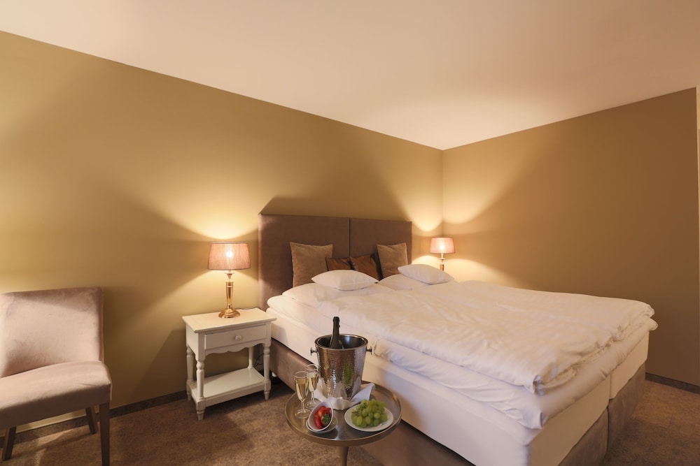 Romantik Hotel am Bruhl 10/50