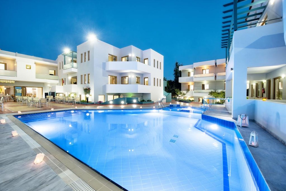 Mary Hotel and Mary Royal Suites 46/51