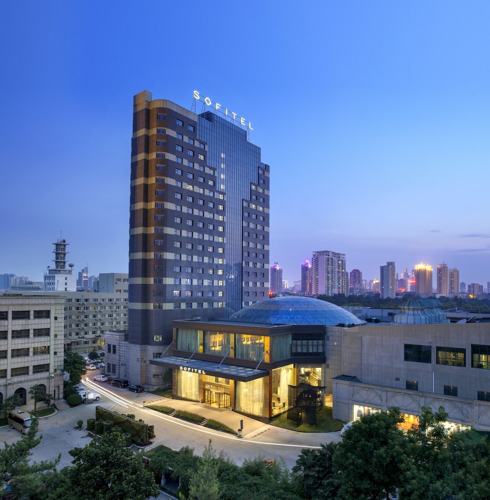 Sofitel Zhengzhou International 2/48