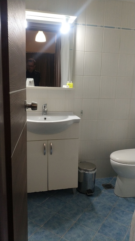 Ambrosia Suites 14/60