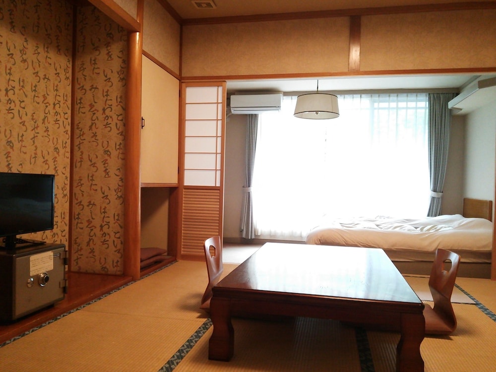 Gensenkan 2/26